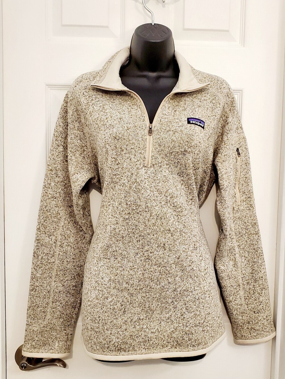 Patagonia Women’s Heathered Cream And Tan Quarter-Zip Sweater Large